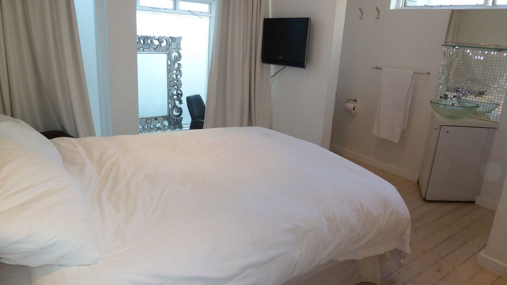 4 On Highworth Apartments And Studios Κέιπ Τάουν Εξωτερικό φωτογραφία