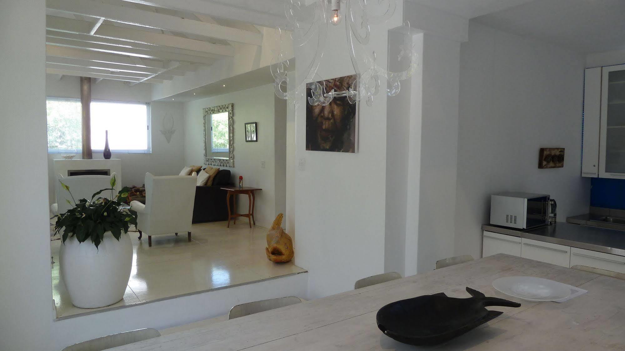 4 On Highworth Apartments And Studios Κέιπ Τάουν Εξωτερικό φωτογραφία